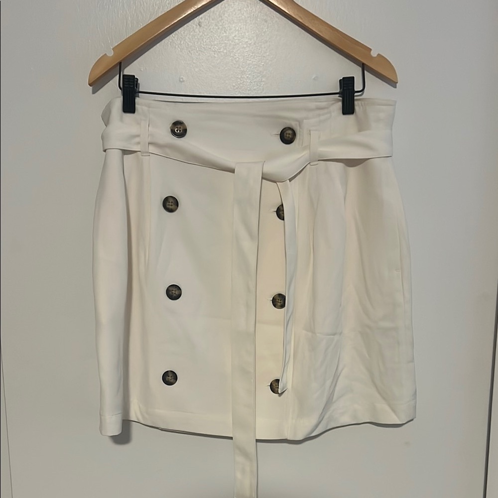 Banana Republic White Buttoned Skirt